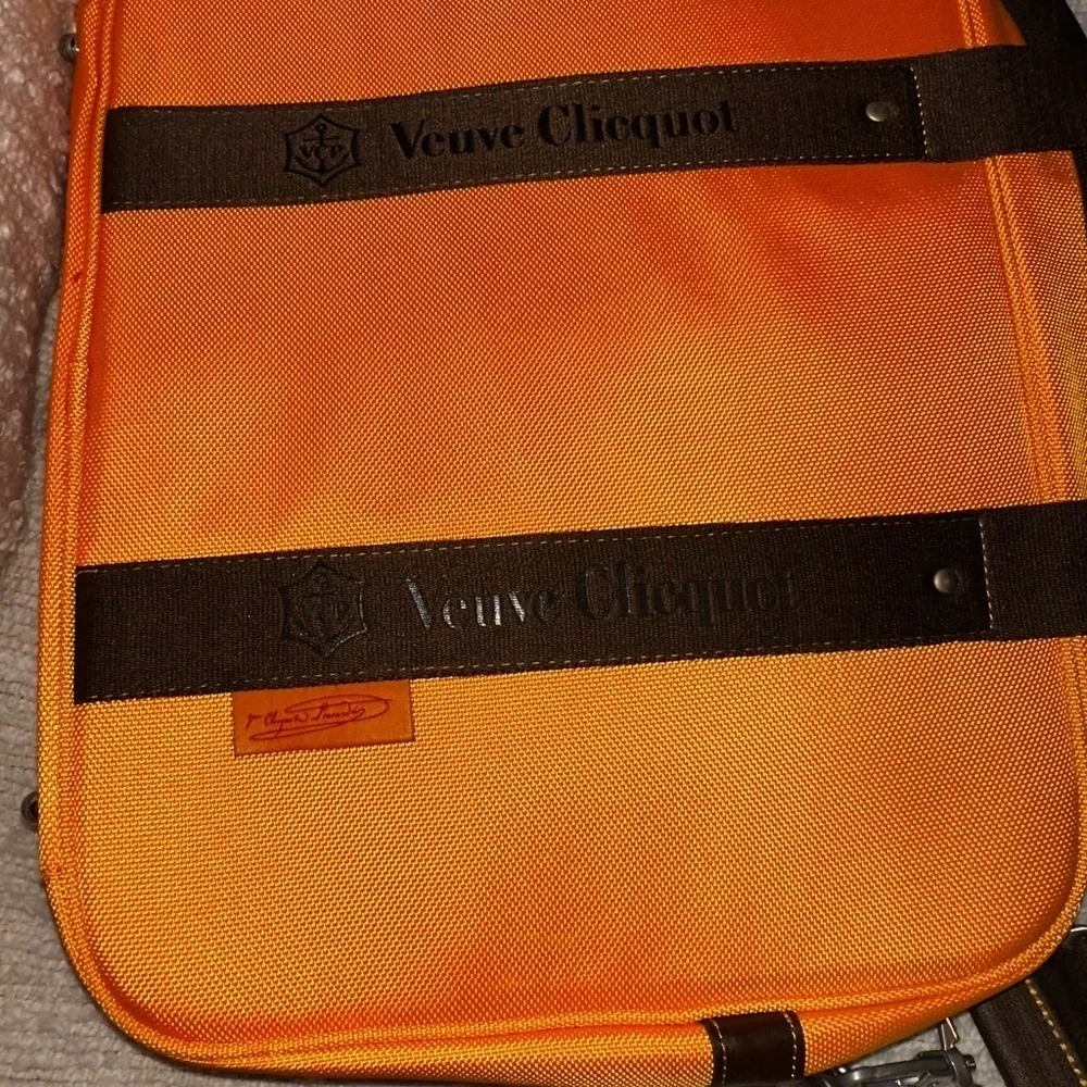 NWOT Veuve Clicquot Ponsardin Champagne Computer/Laptop Case